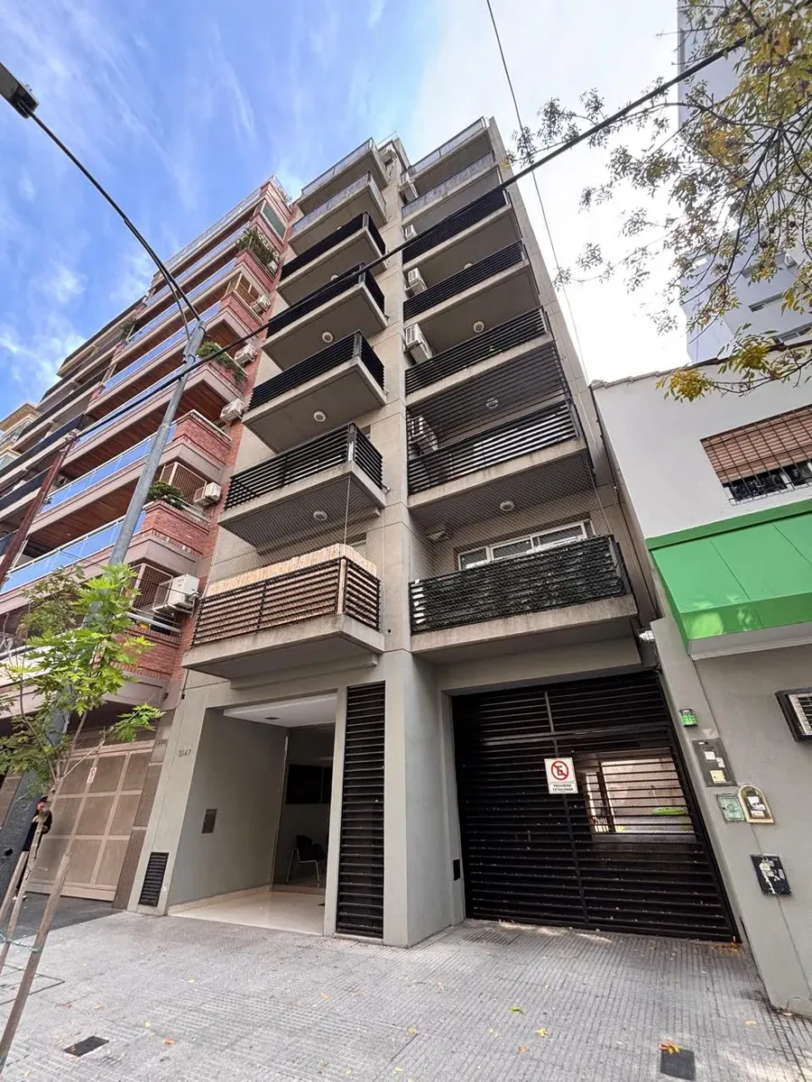 Two-room apartment at courtyard-facing position in Villa Urquiza