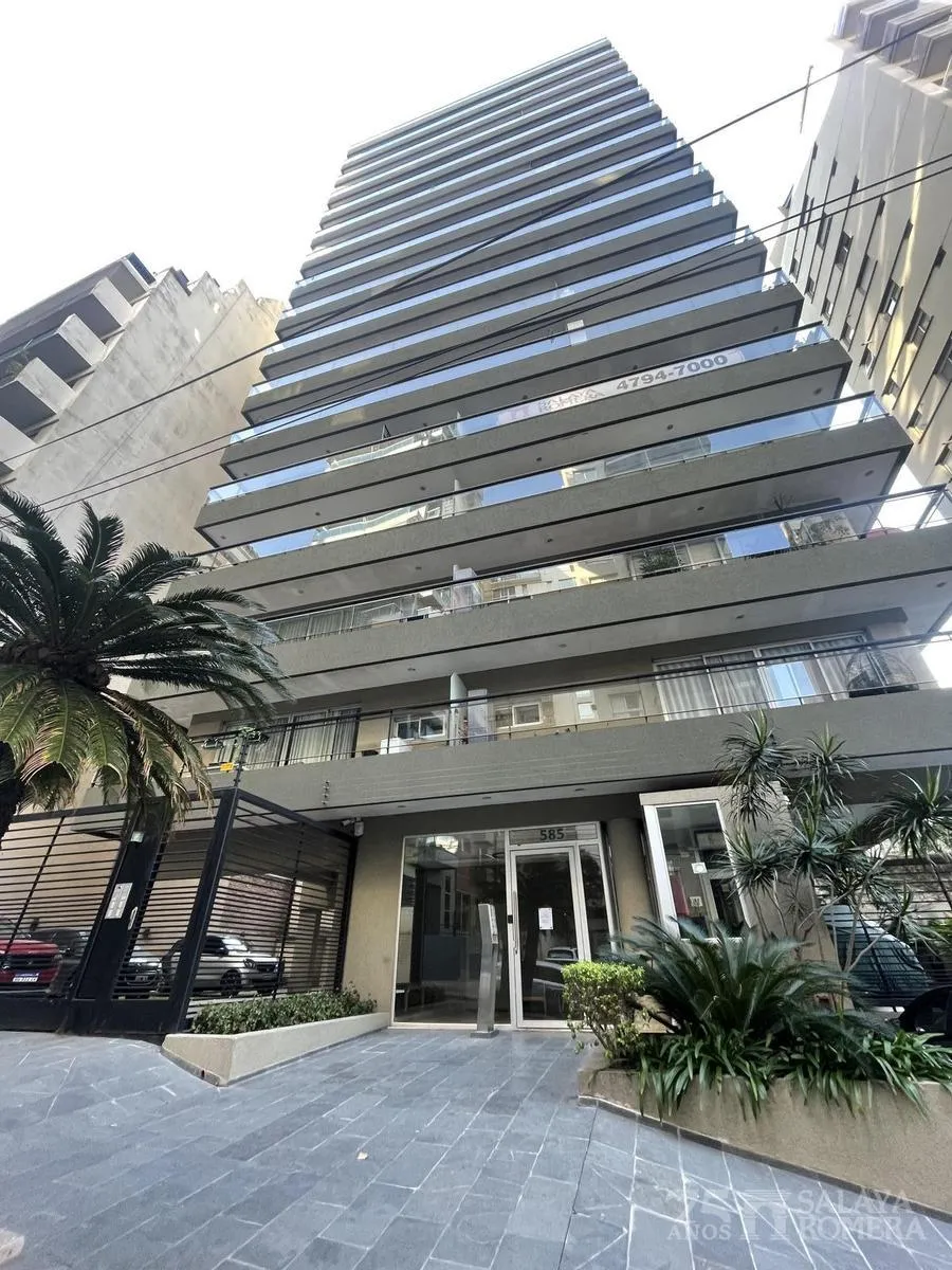 Apartamento de três ambientes com 2 dormitórios em Olivos