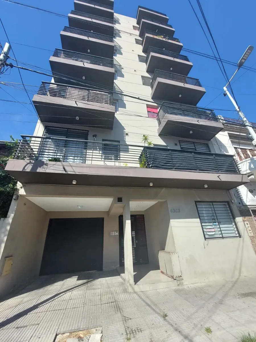 Departamento de 2 ambientes con balcón en Wilde