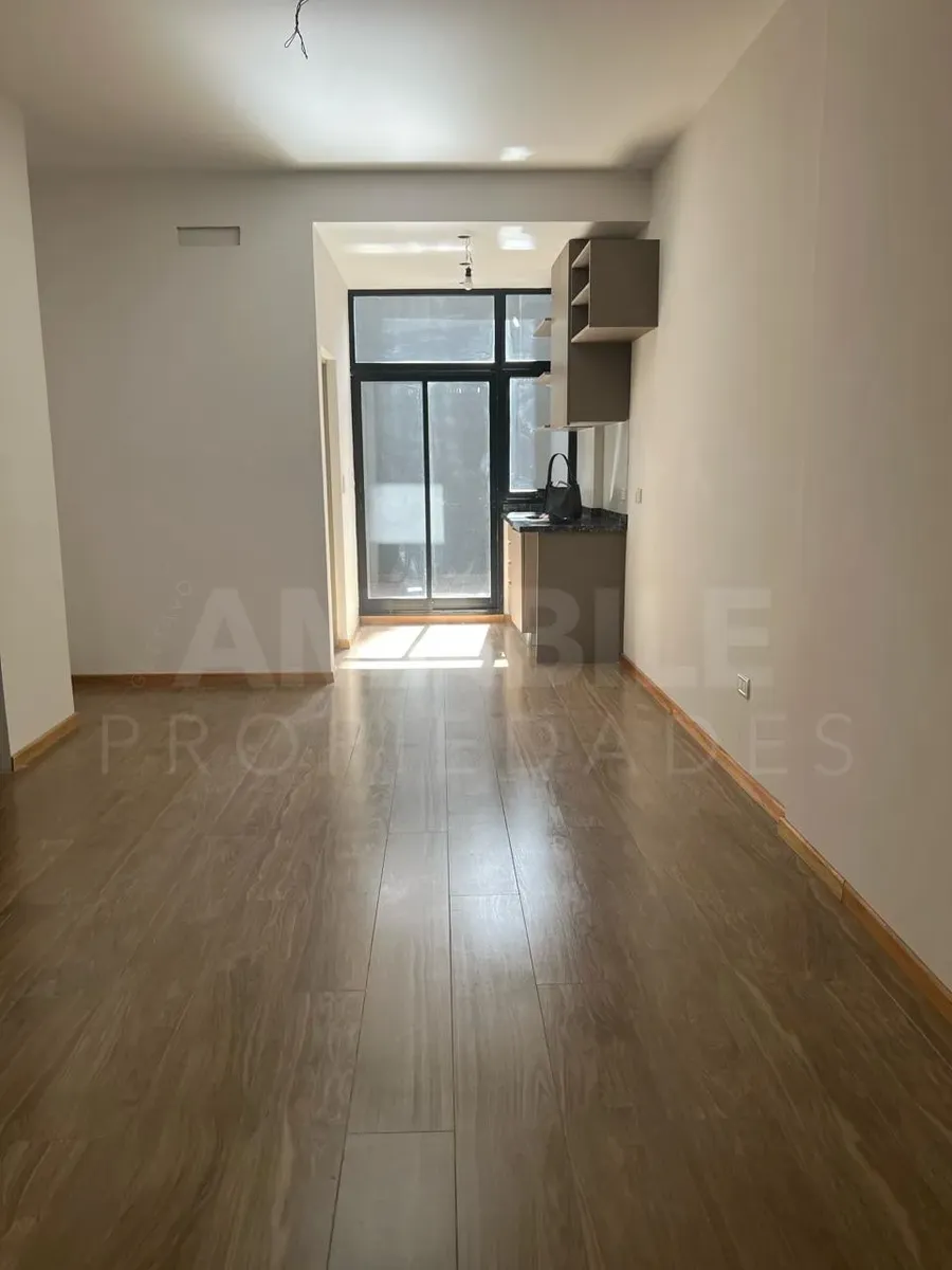 Квартира-студия с внутренним двориком в Villa Urquiza