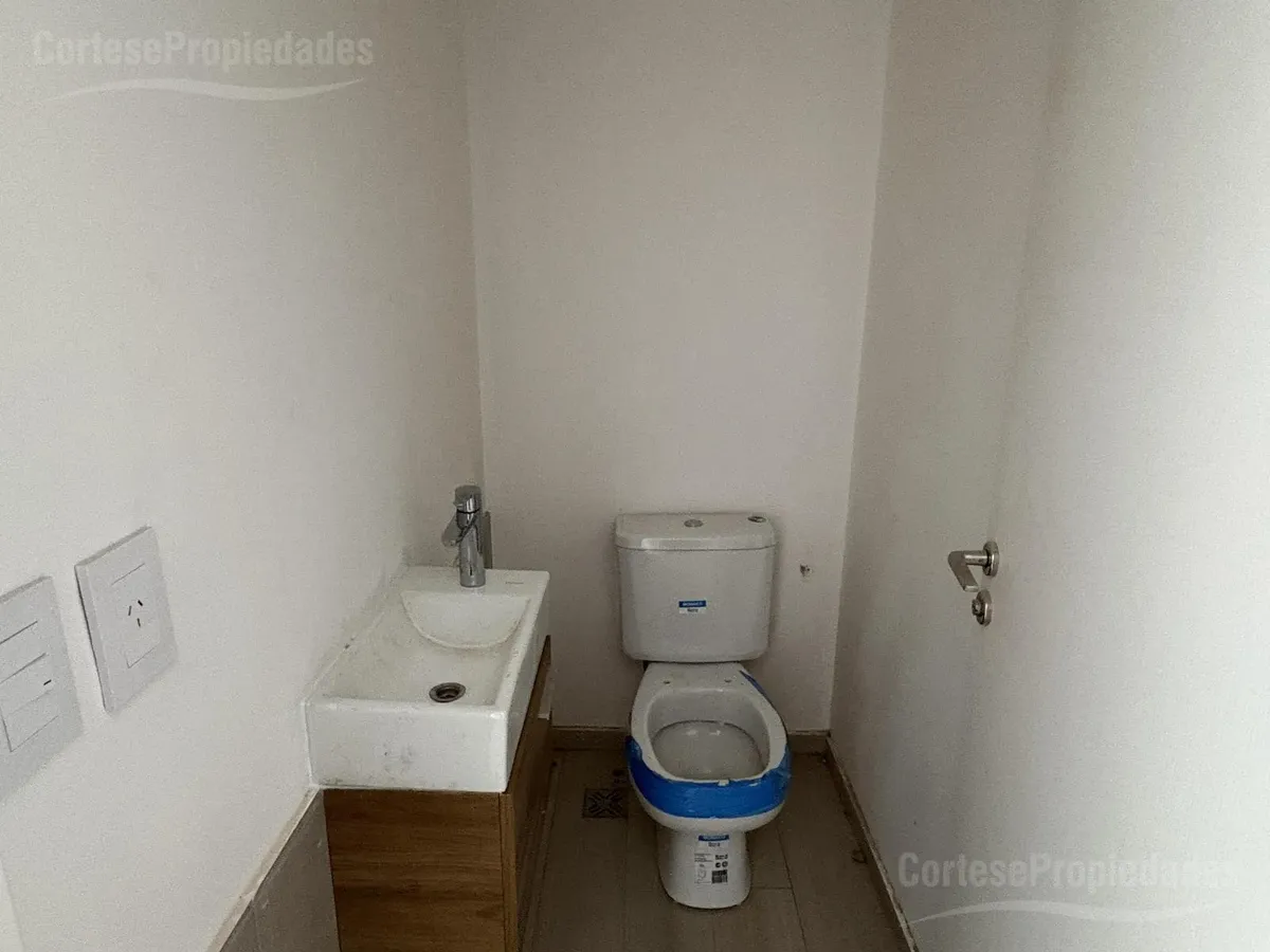 Departamento de 2 ambientes con balcón al frente en Villa Crespo