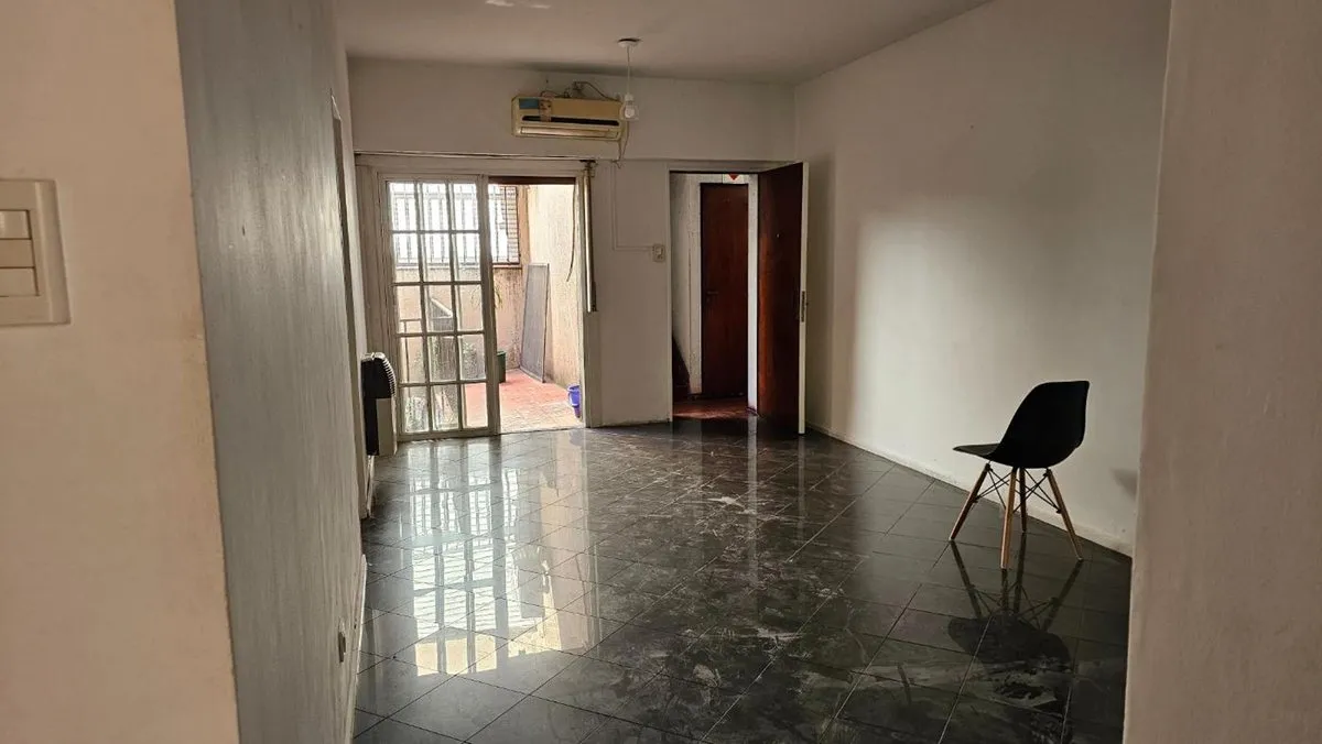 Three-room apartment for rent in Adrogué Centro, Almirante Brown