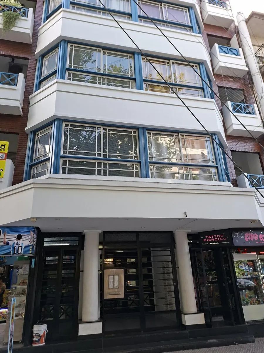 Two-room apartment with front-facing balcony in Ramos Mejía Norte
