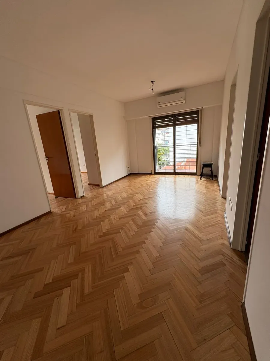 Two-bedroom apartment with radiator floor heating in Núñez