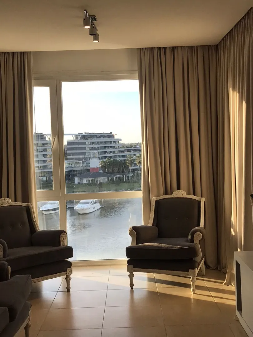 Departamento de 2 ambientes en esquina en Tigre