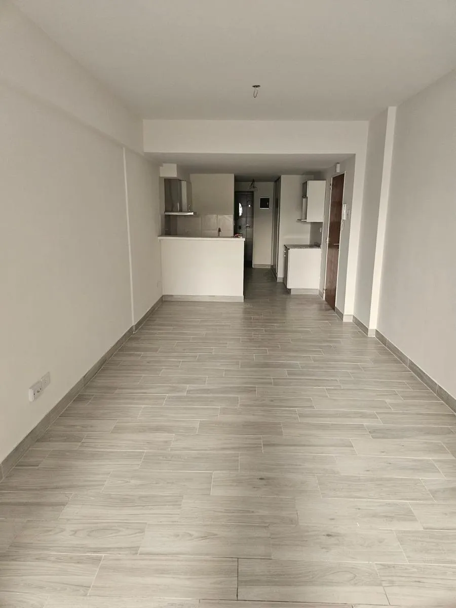 Квартира-студия с балконом в Monserrat