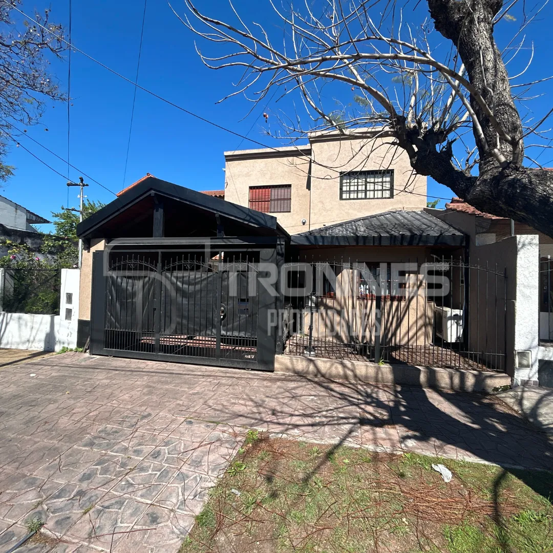 Aluguel de casa com 5 dormitórios e jardim em Banfield