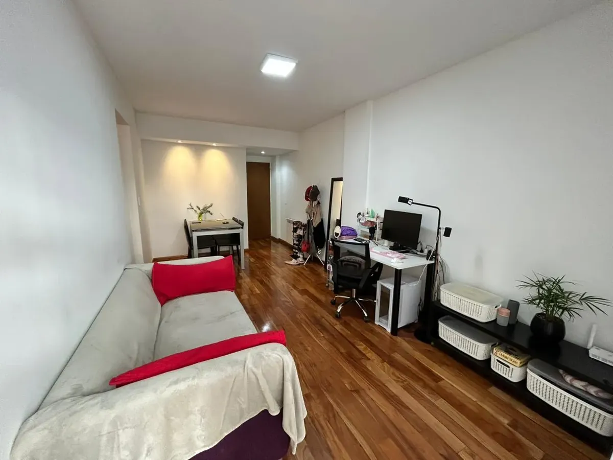 Departamento de 4 ambientes con patio y terraza en Villa Crespo
