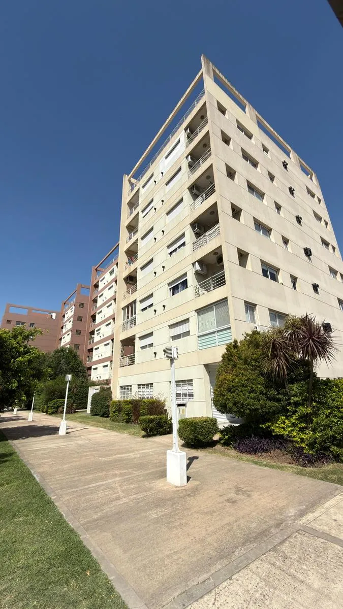 Two-room apartment in Wilde Pinar, Avellaneda