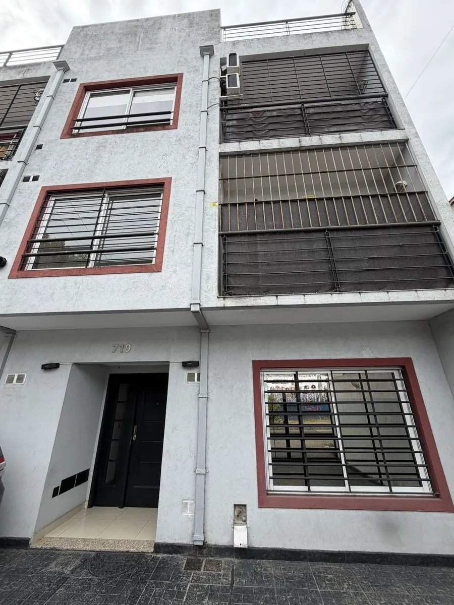 Two-room apartment with private terrace in Ramos Mejía, La Matanza
