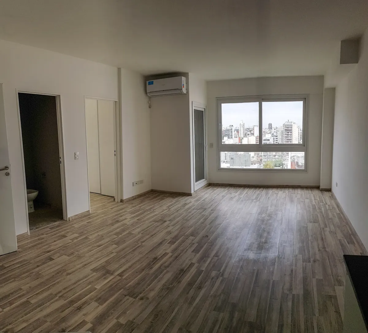 Semipiso de 2 ambientes sin amoblar en Villa Urquiza