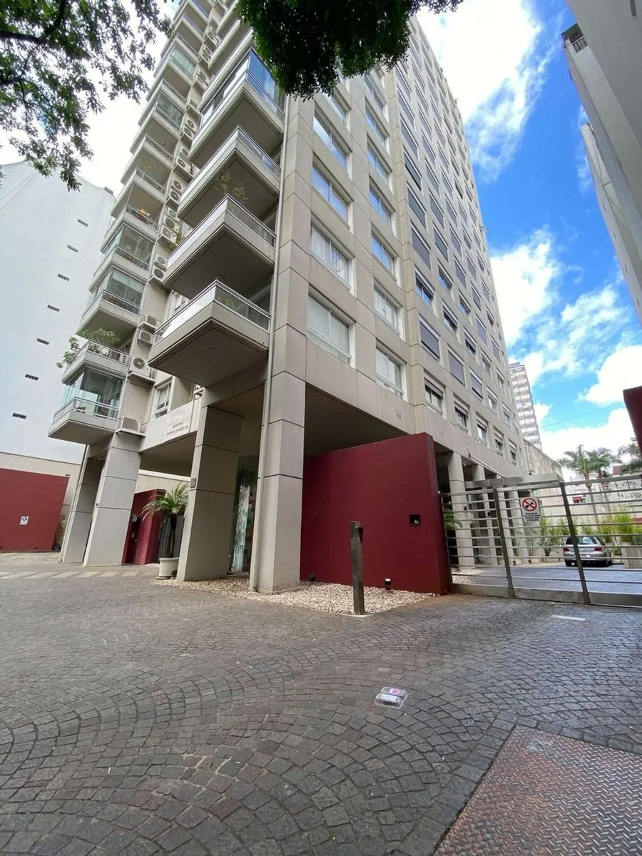Apartamento de 3 ambientes com vaga fixa em Recoleta
