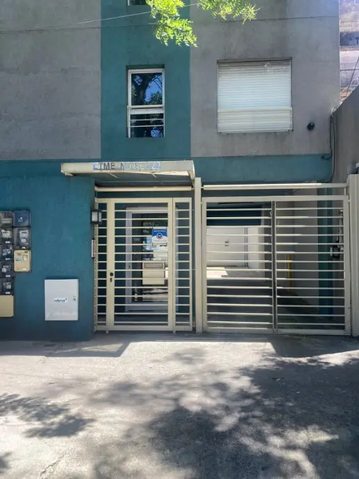 Departamento de 2 ambientes en Morón Centro