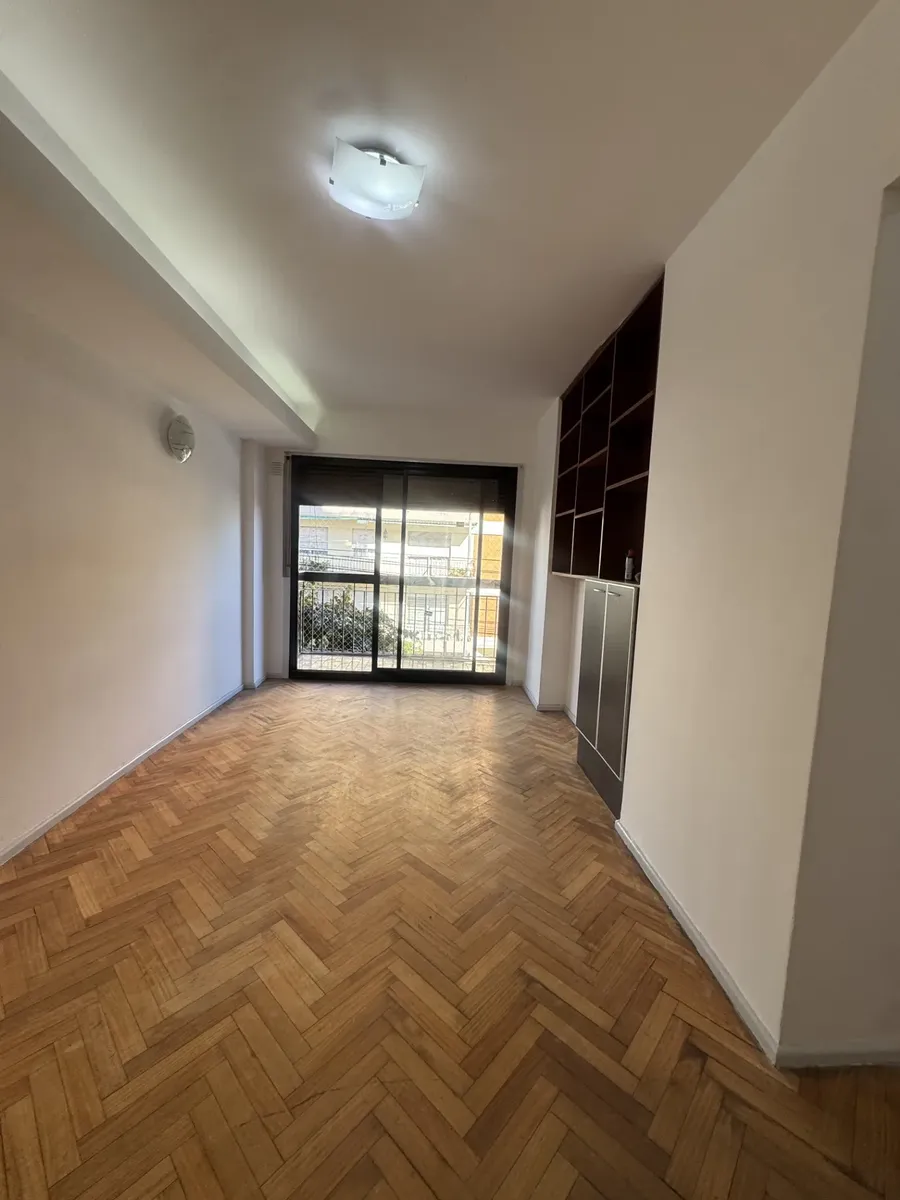 Departamento de 3 ambientes con 2 balcones en Villa del Parque