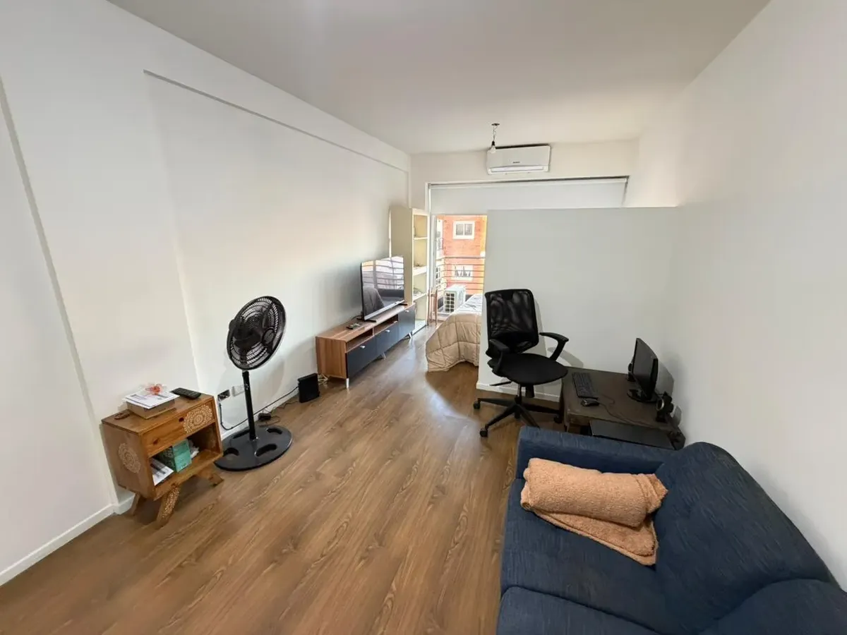 Квартира-студия с балконом в Monte Castro