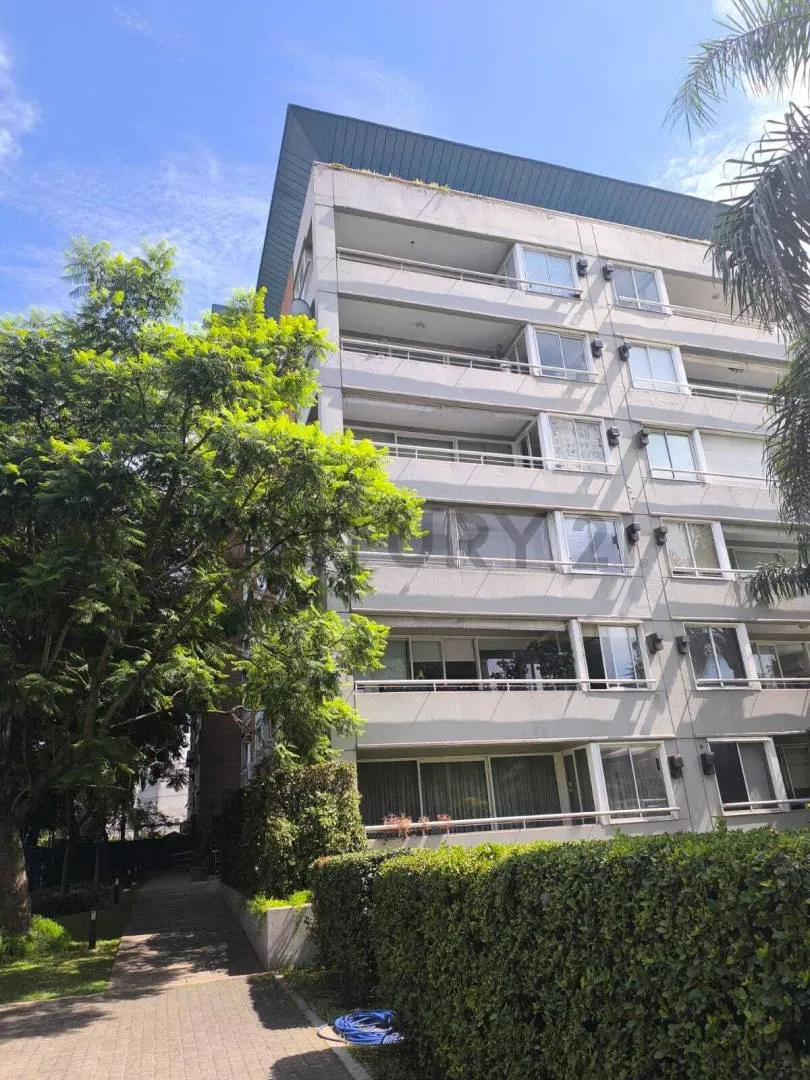 Departamento de 3 ambientes con balcón en Villa General Mitre