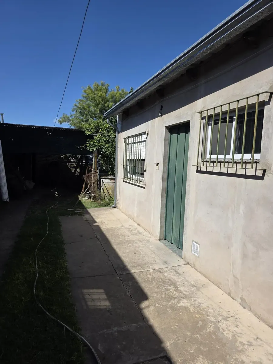 Two-bedroom PH house in Temperley with shared patio