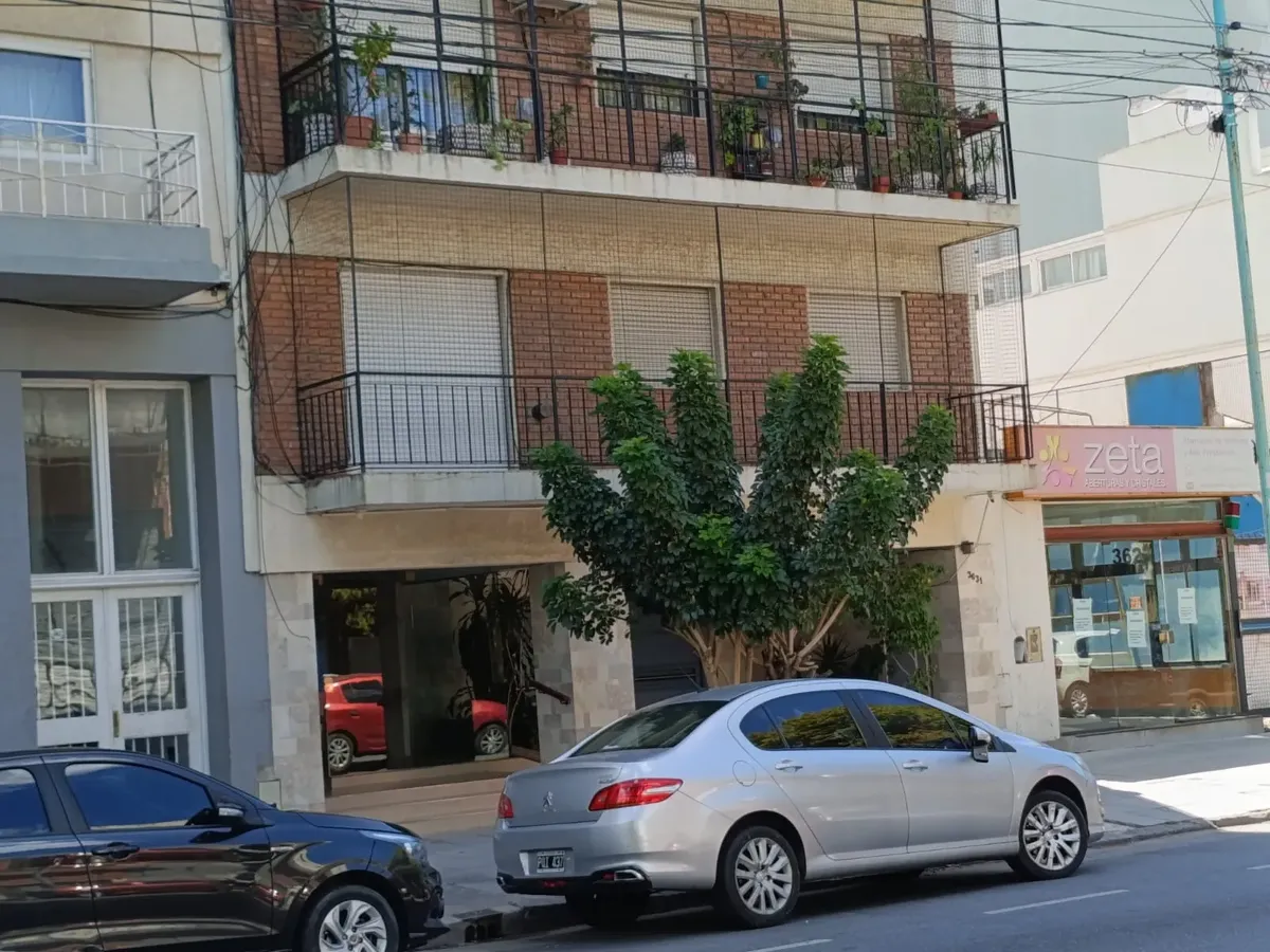 Apartamento de dois ambientes com área de lavanderia em Villa Devoto