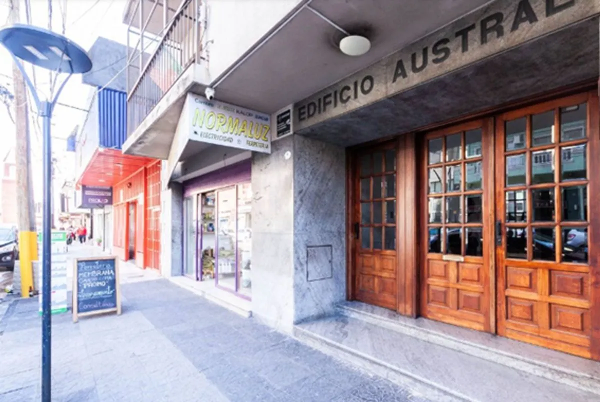 Apartamento de 3 ambientes em Lanús Oeste, Centro