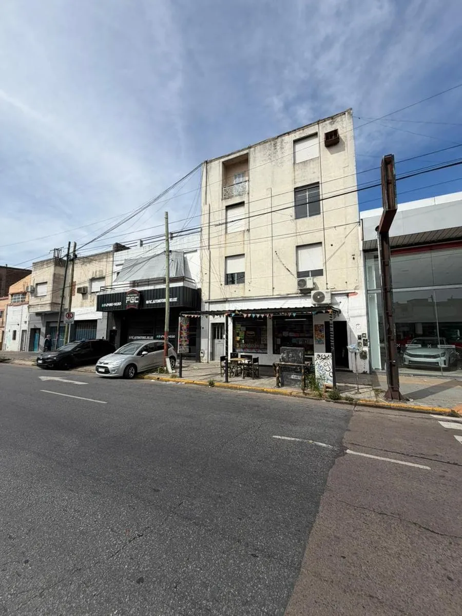 Apartamento de dois ambientes com 1 quarto para alugar em Lanús Oeste