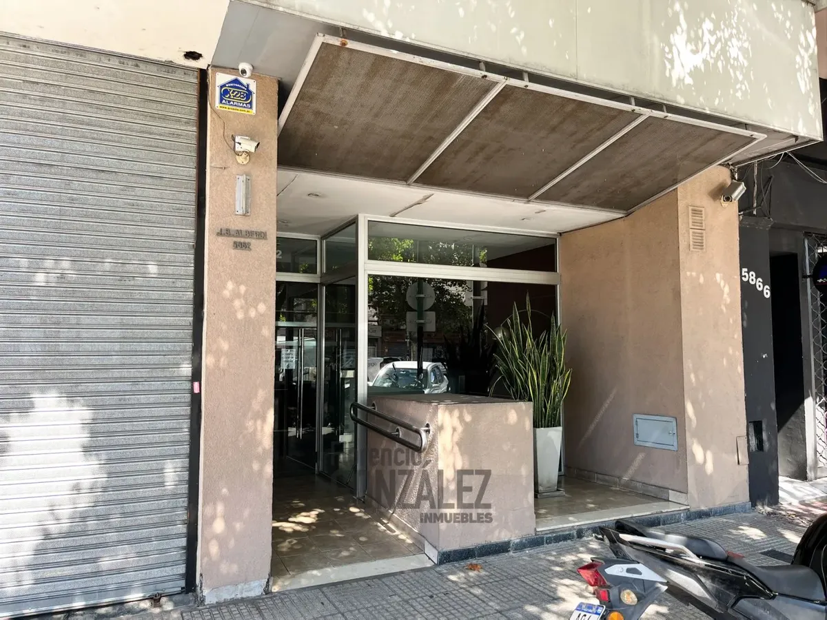 Квартира с двумя комнатами в Mataderos с бассейном и детской зоной