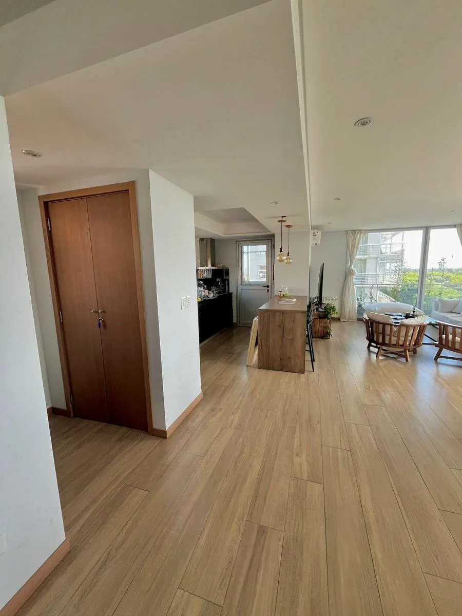 Apartamento de três ambientes em Martínez