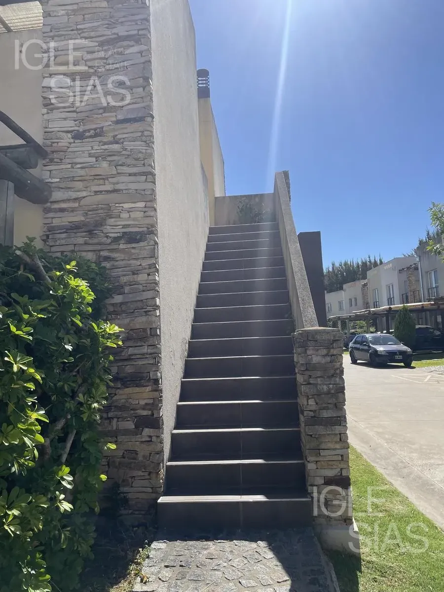 Duplex one-bedroom apartment for rent in Tigre