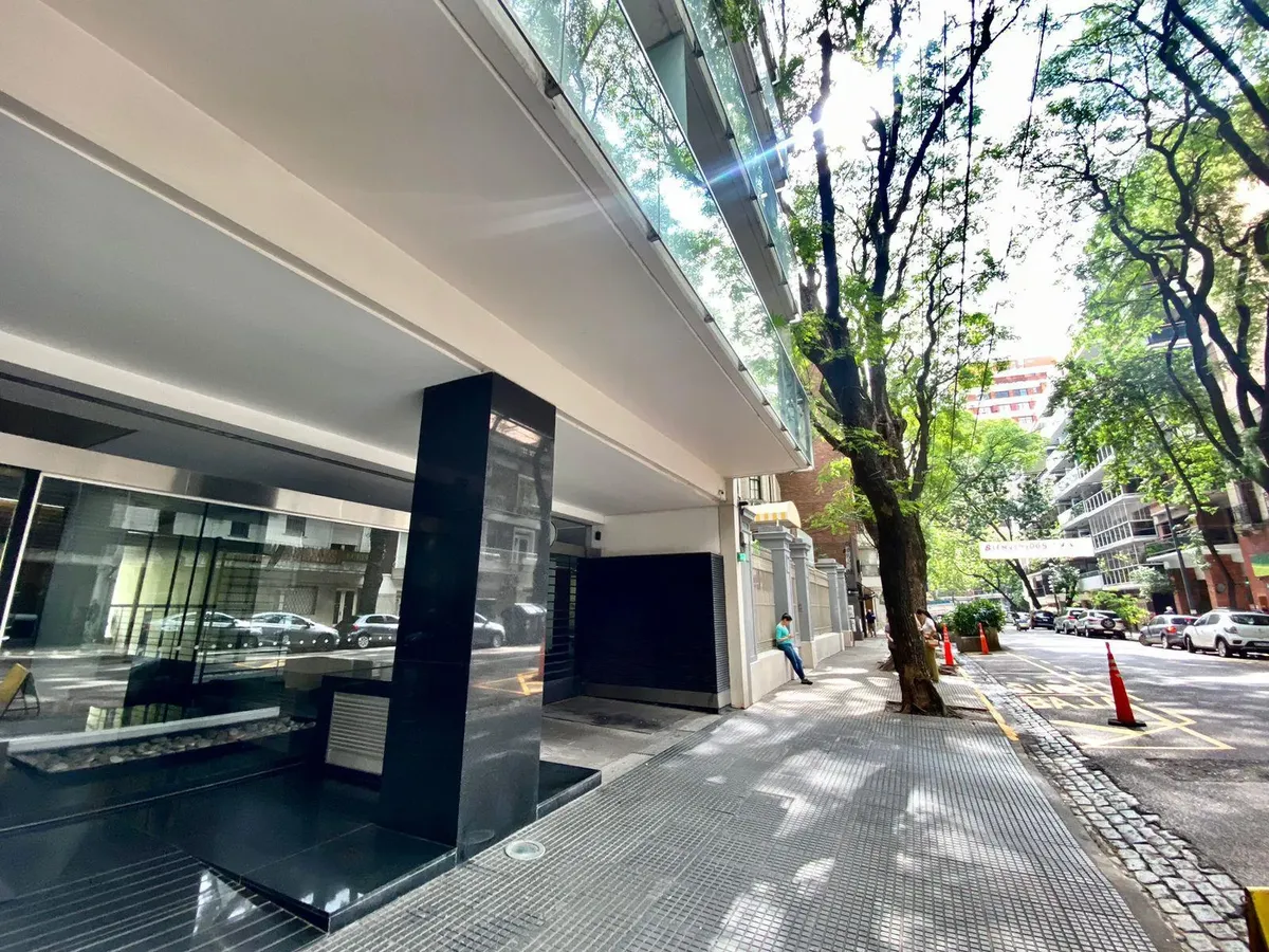 Monoambiente divisible amoblado con terraza propia y cochera en Belgrano