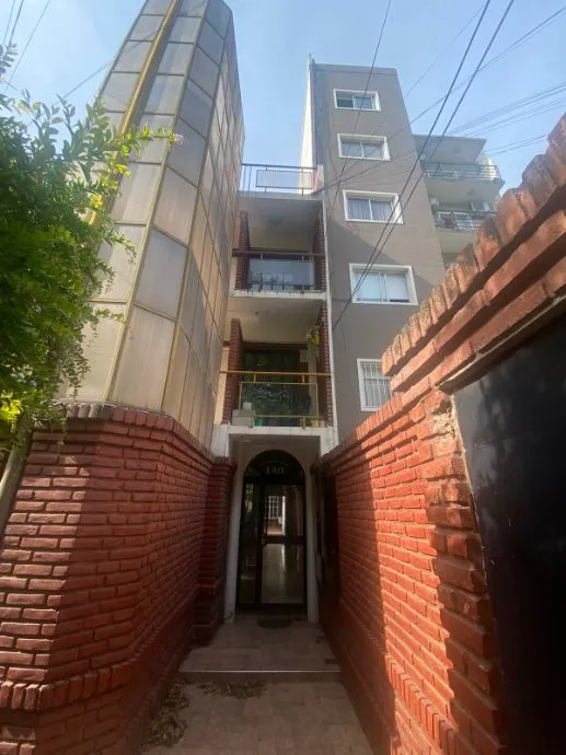 Квартира с двумя комнатами в Morón