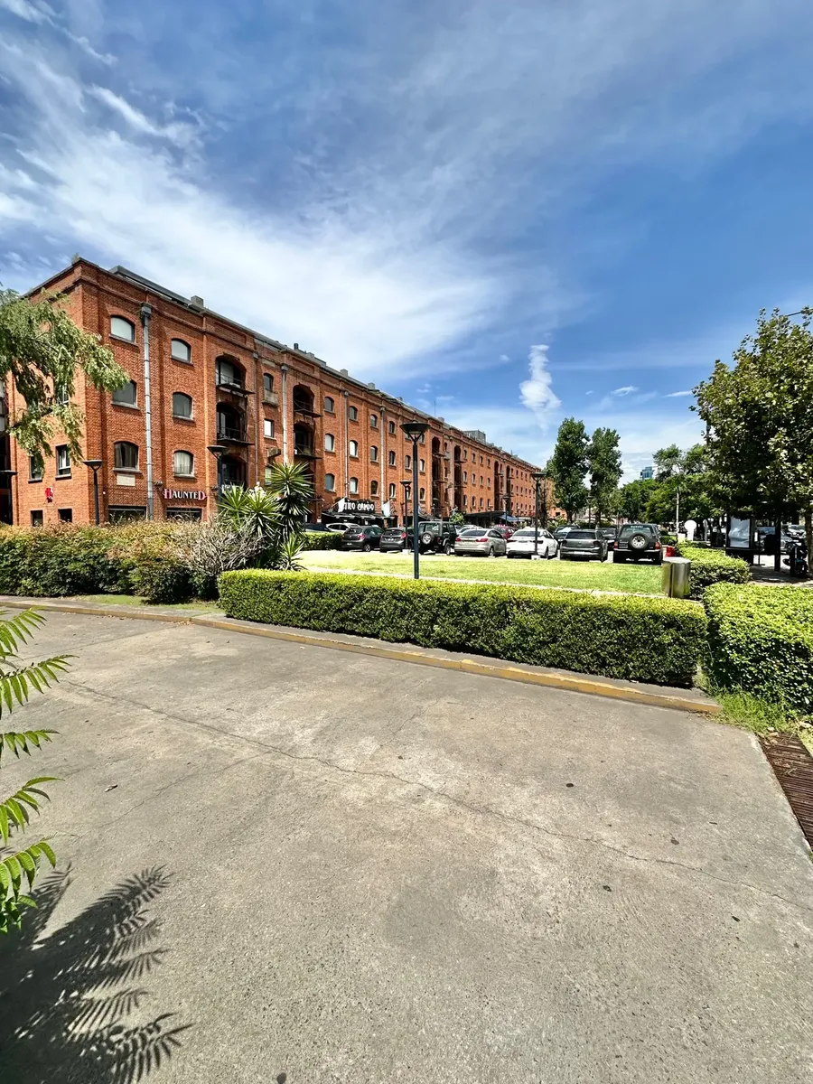 Двухкомнатная квартира в Puerto Madero с парковочным местом и бассейном