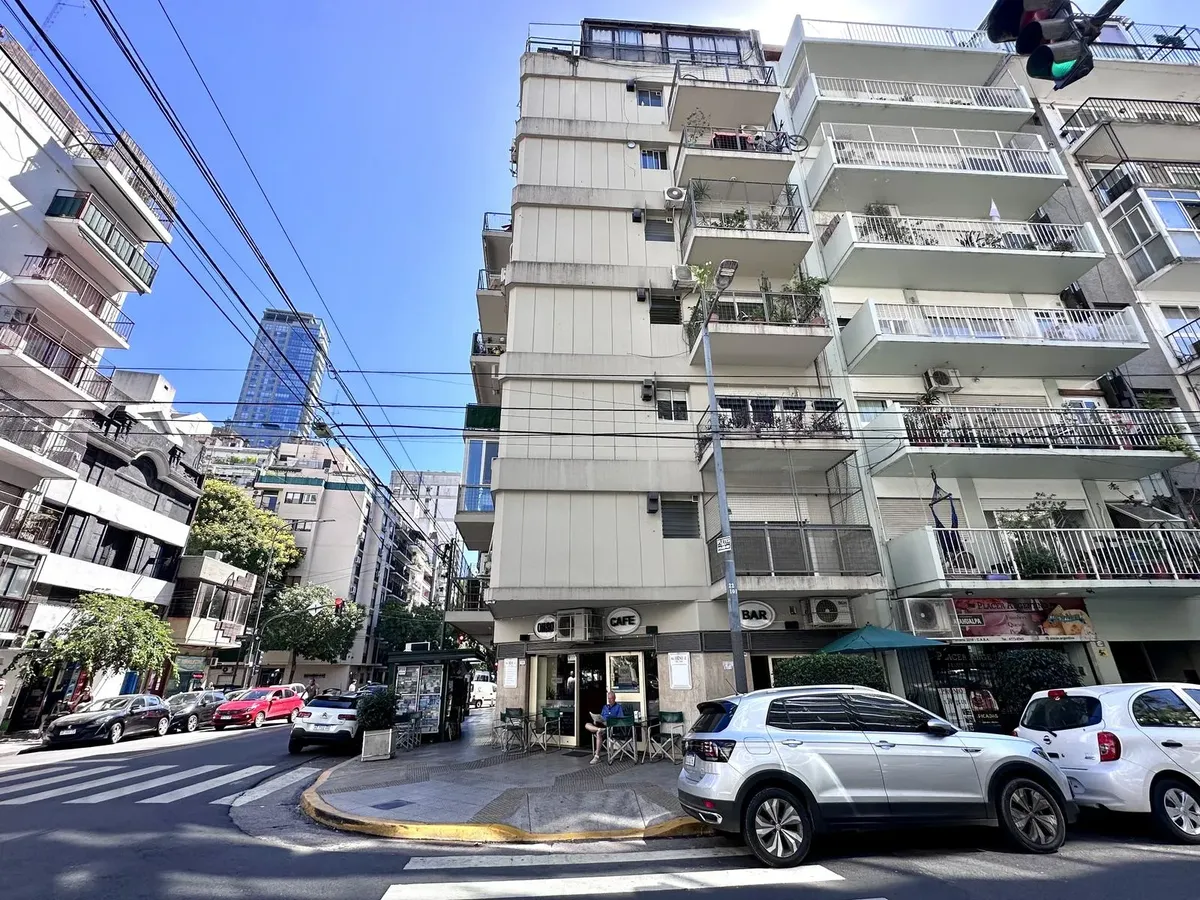 Apartamento de dois ambientes com 1 quarto e varanda em Palermo Soho