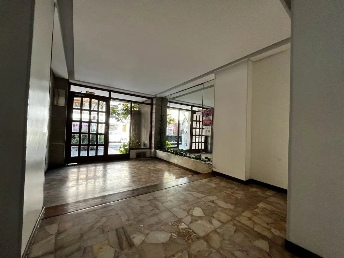 Двухкомнатная квартира с балконом в Villa Devoto