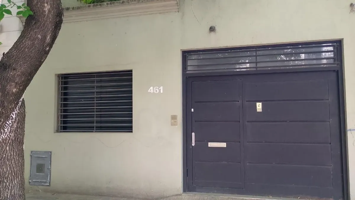 Casa para alugar com 2 dormitórios e vaga de garagem em La Plata