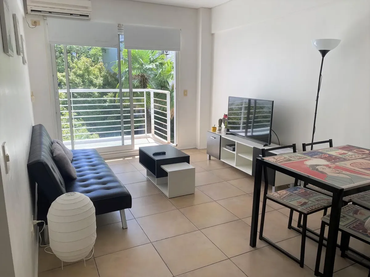 Двухкомнатная квартира с бассейном и зоной гриля в Palermo