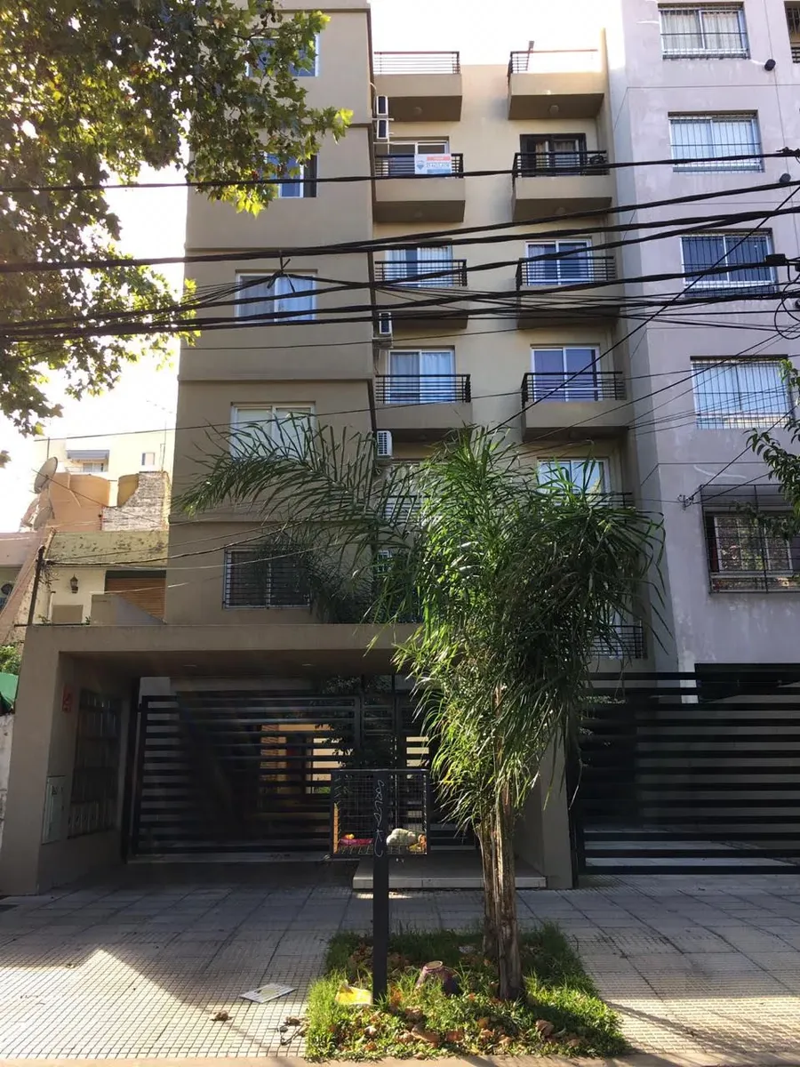 Furnished studio apartment in Morón near Tribunales