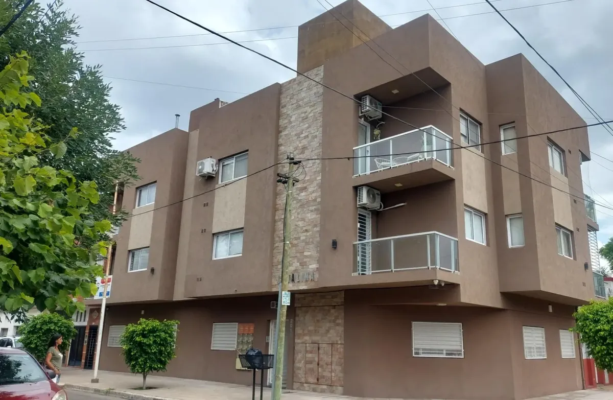 Two-room apartment with front balcony in La Matanza