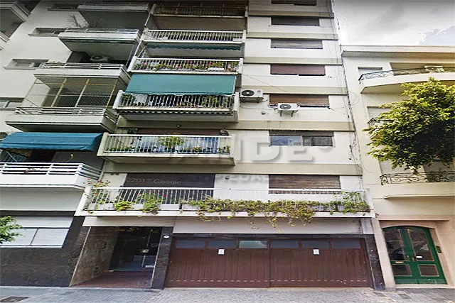 Квартира-студия с внутренним патио в Monserrat