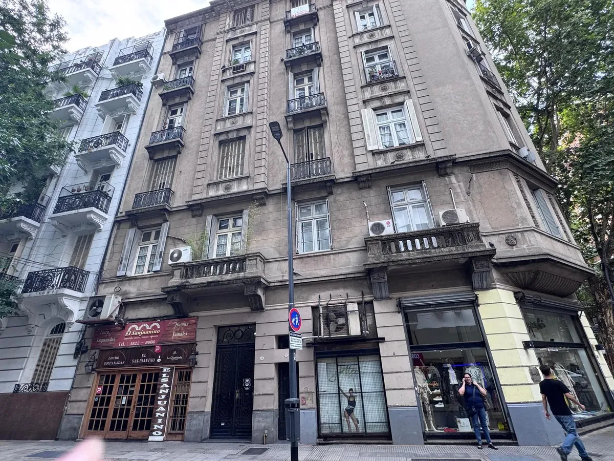 Apartamento de três ambientes com 2 quartos em Recoleta