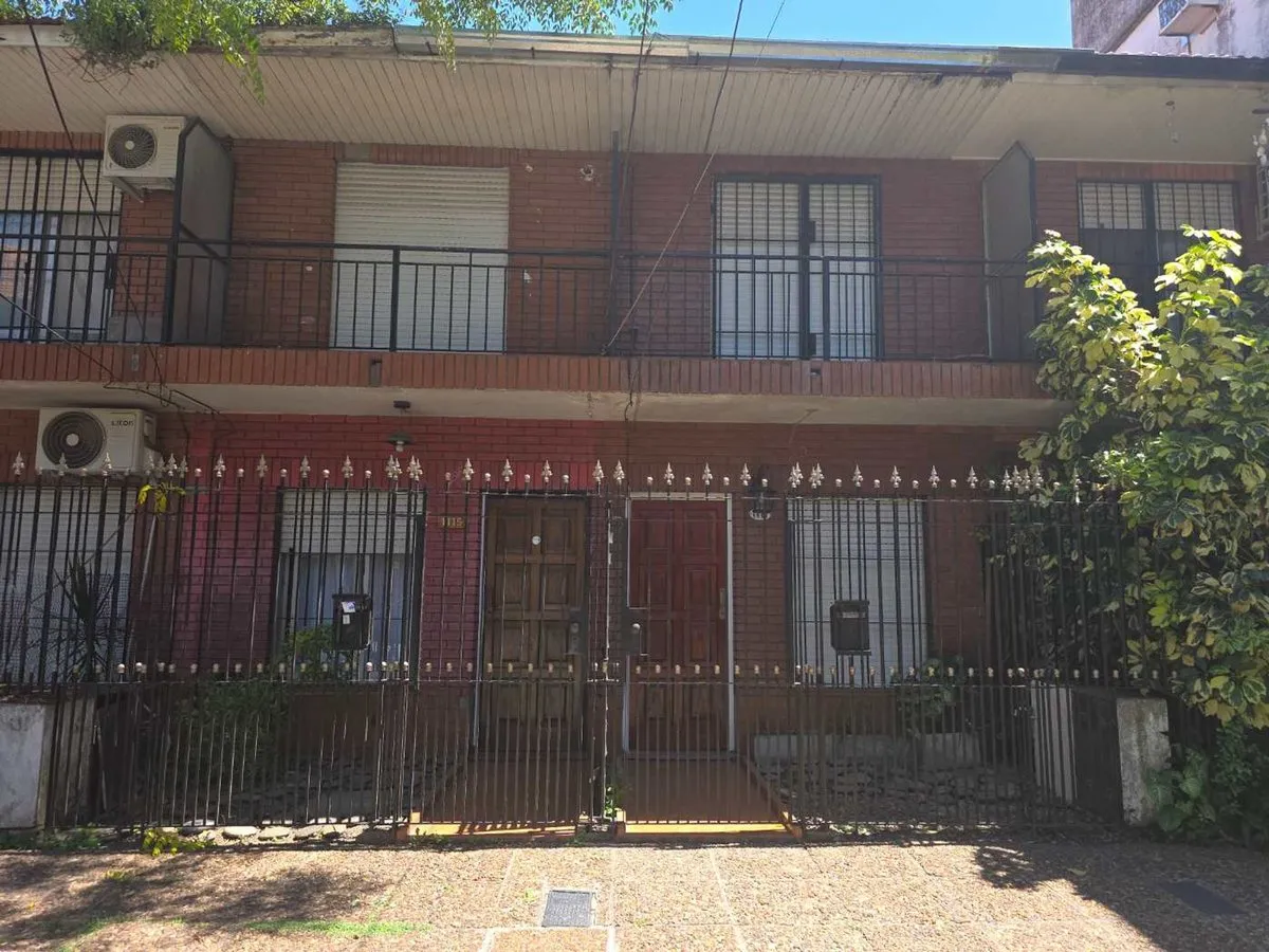 Дуплекс с 2 спальнями и садом в Bernal Oeste, Quilmes