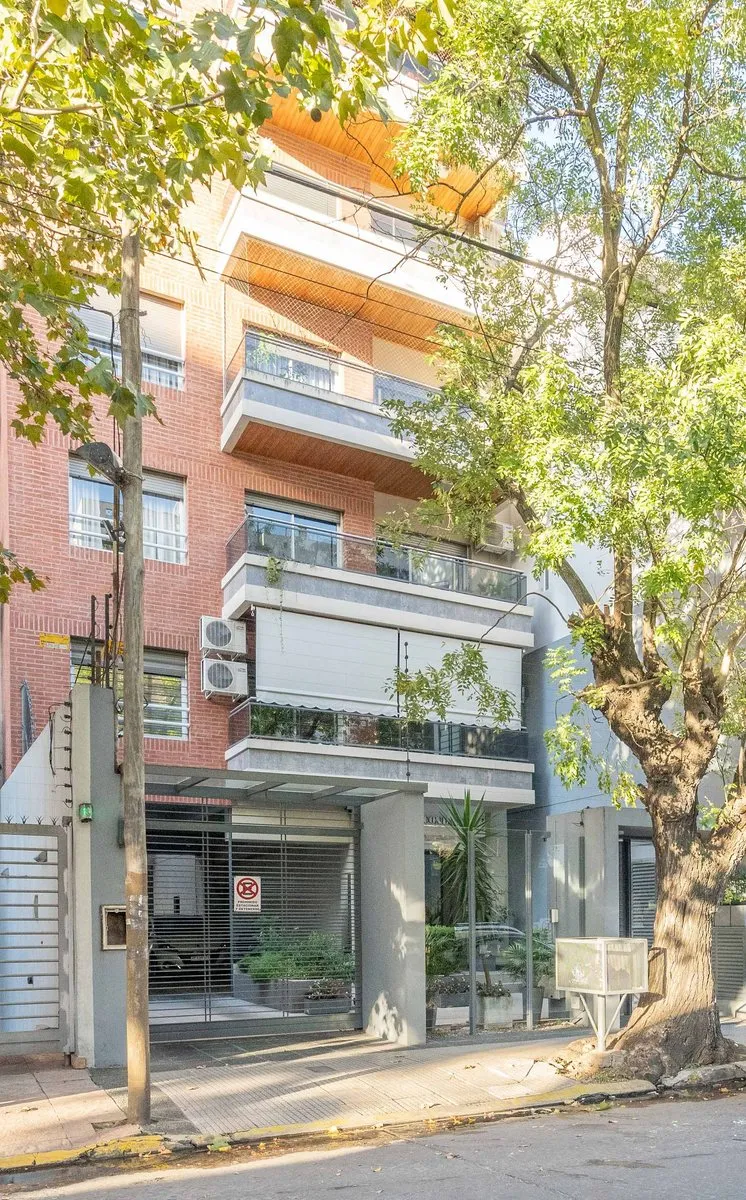 Two-room apartment with covered parking in Quilmes Centro
