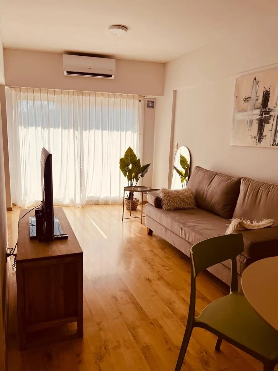 Меблированная квартира-студия с балконом в Almagro