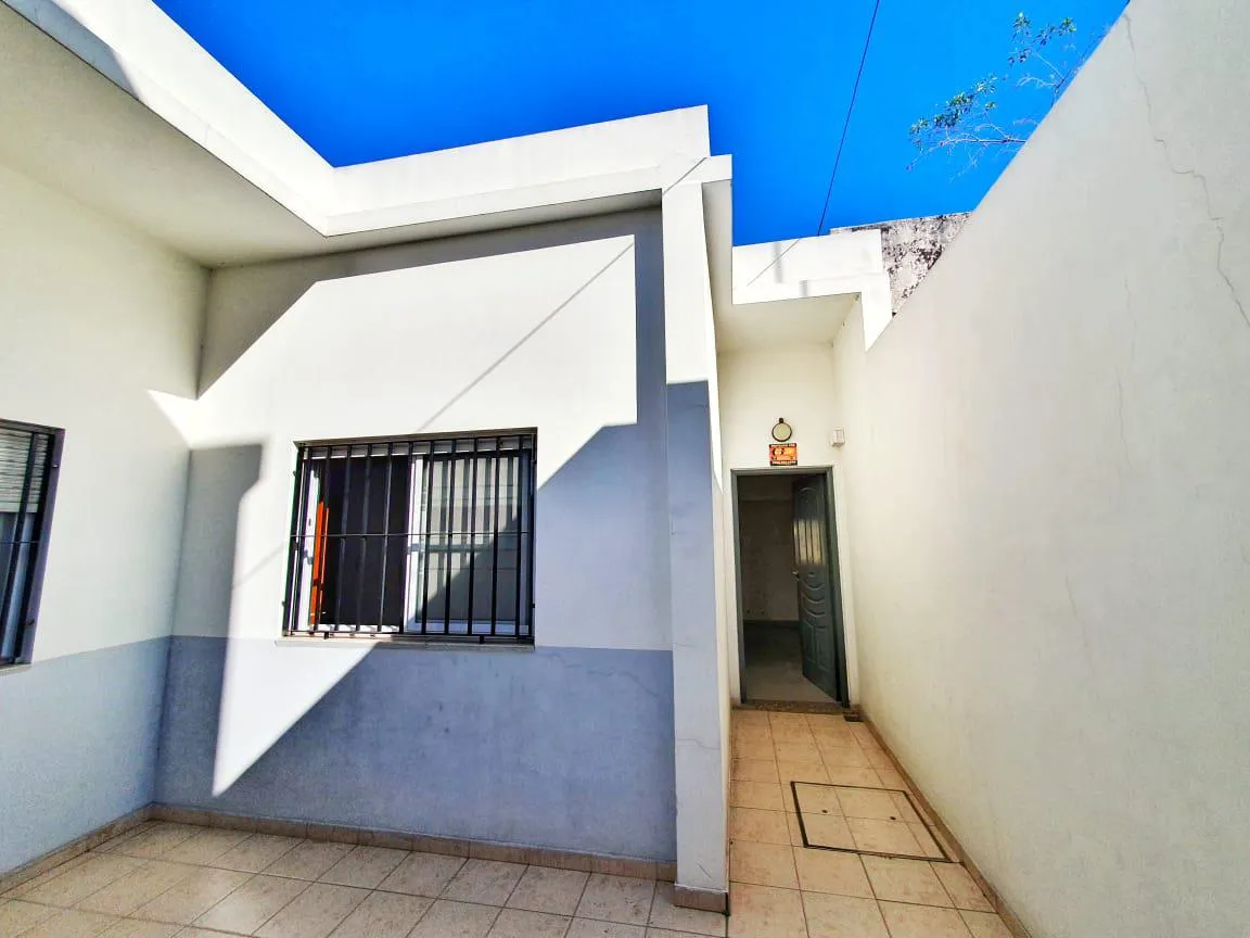 Apartamento profissional de 2 dormitórios em Valentin Alsina, Lanús