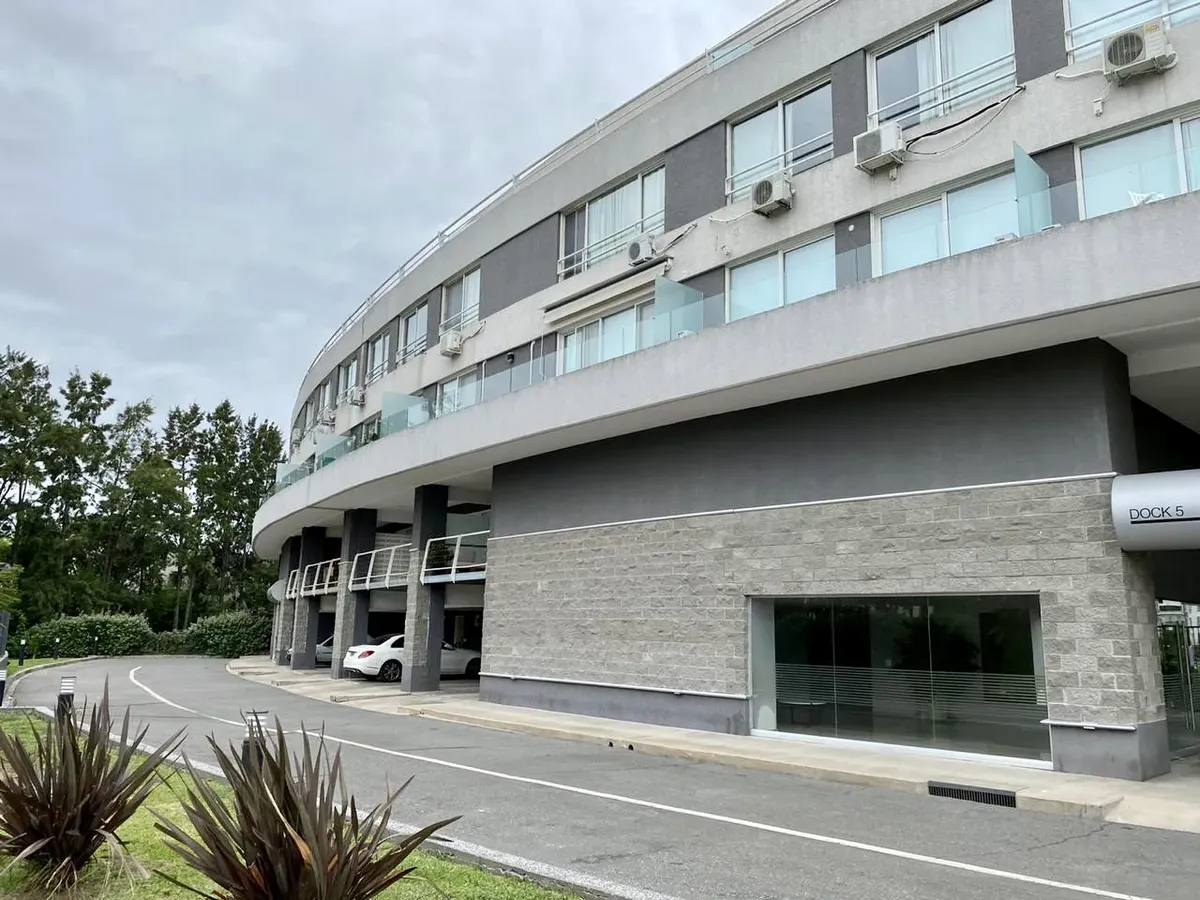 Меблированная квартира с 1 спальней и балконом в Tigre