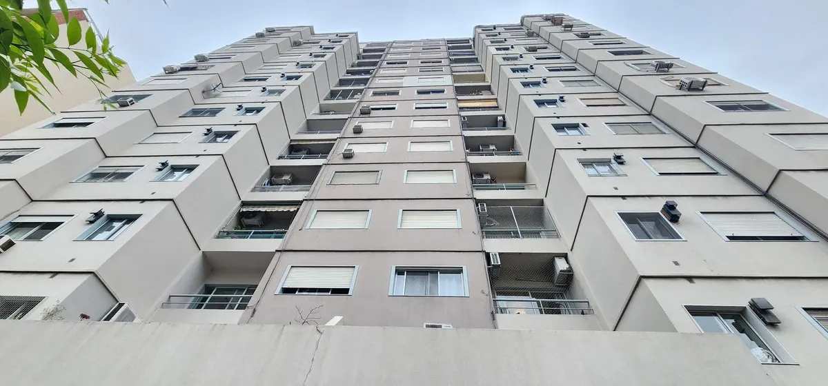 Departamento de 2 ambientes con balcón en Almagro