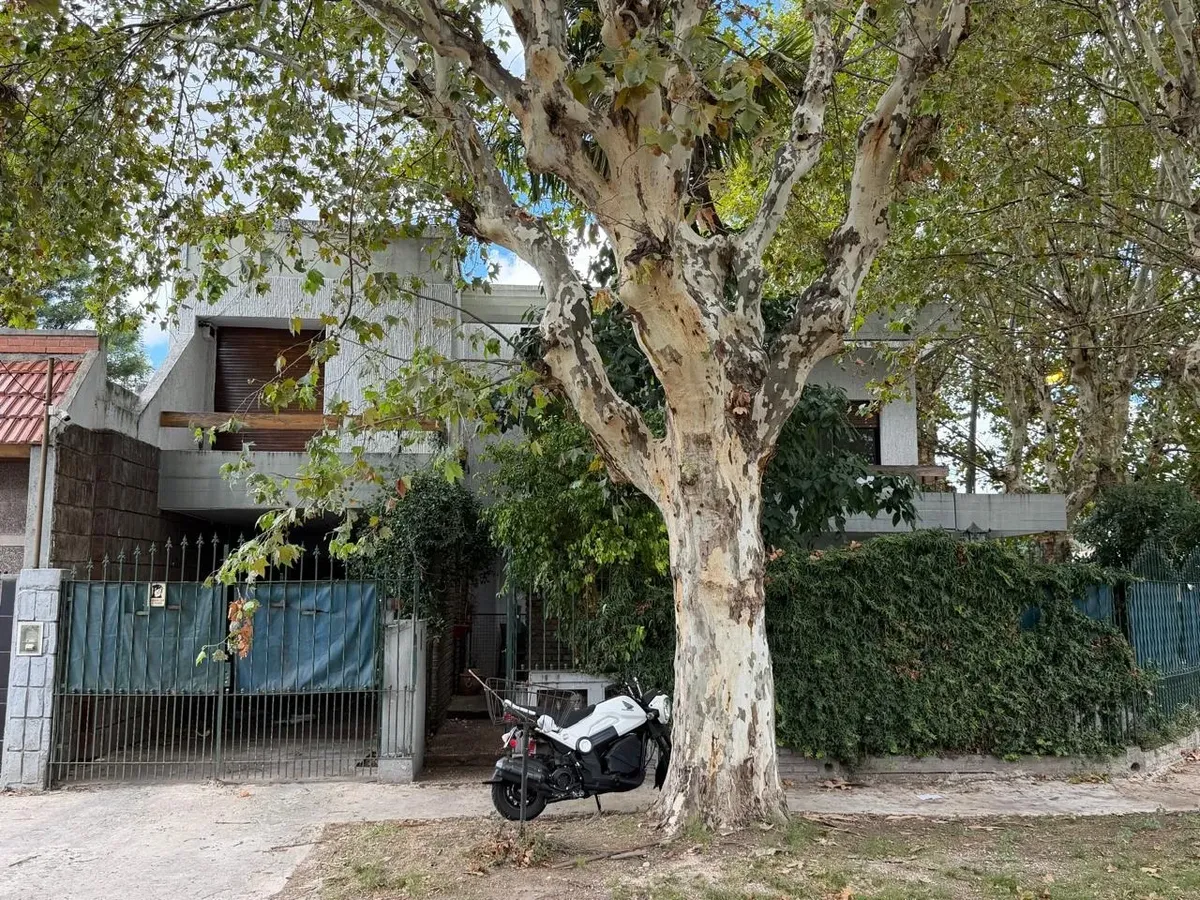 Ground-floor or upper PH with 2 bedrooms in Ramos Mejía