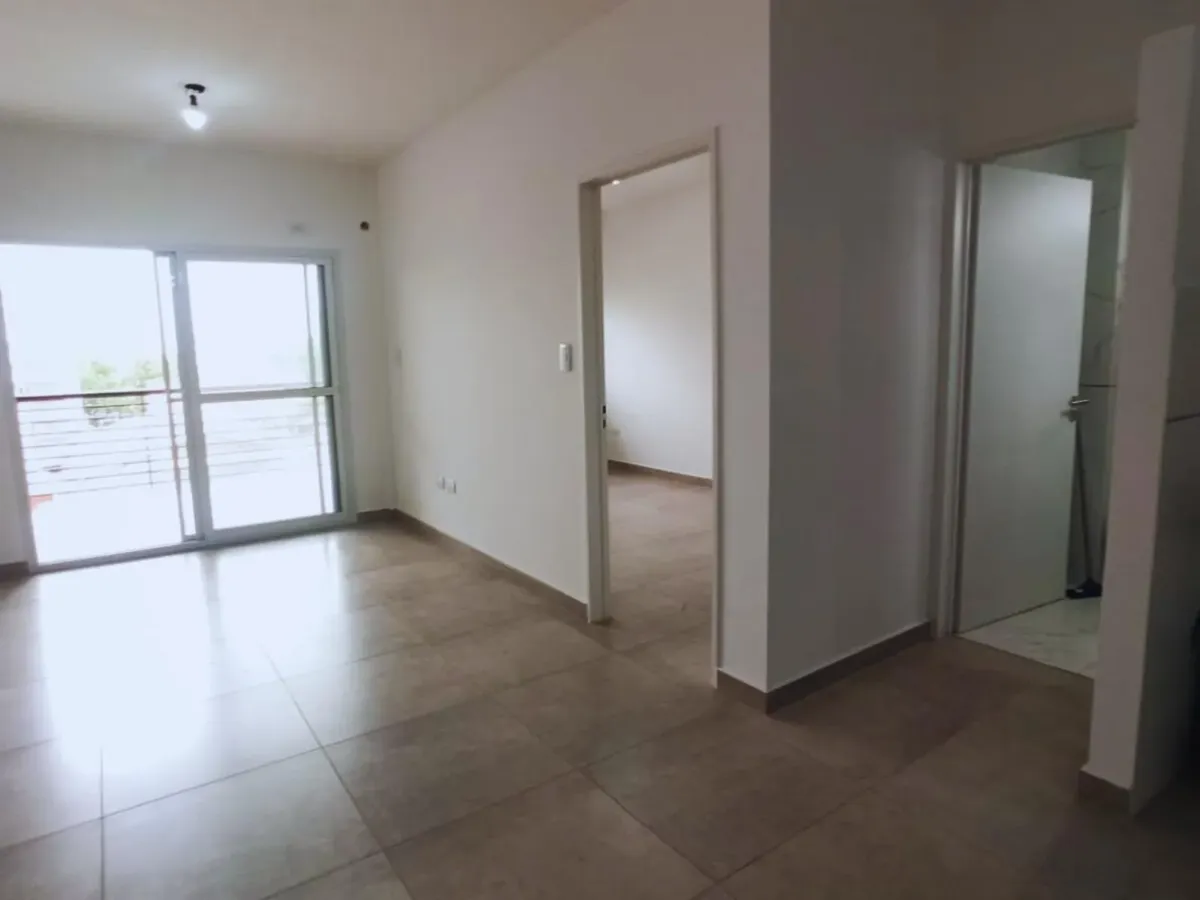 Departamento de 2 ambientes a estrenar al frente con balcón corrido en Villa Luro