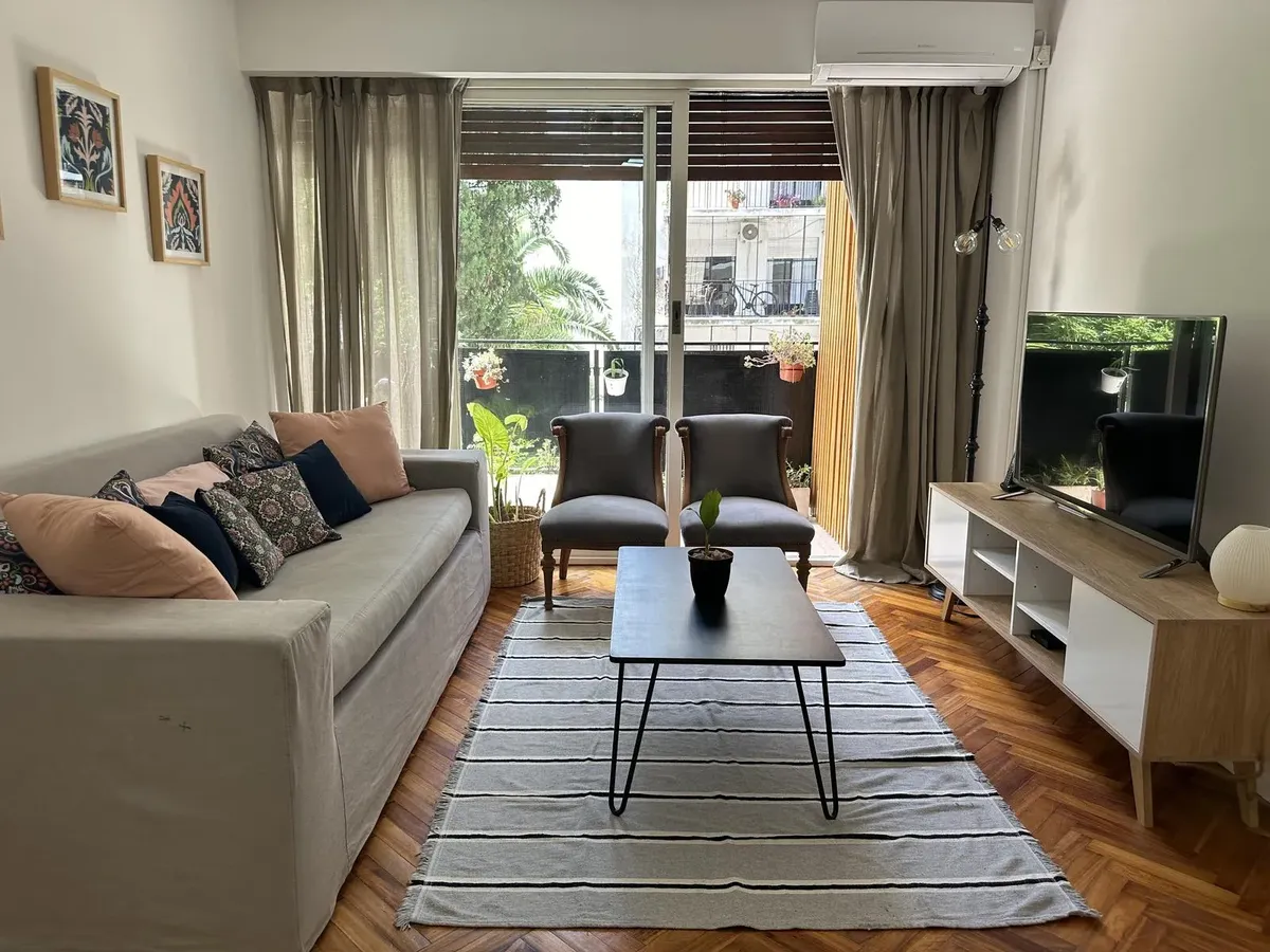 Apartamento mobiliado de três dormitórios em Colegiales