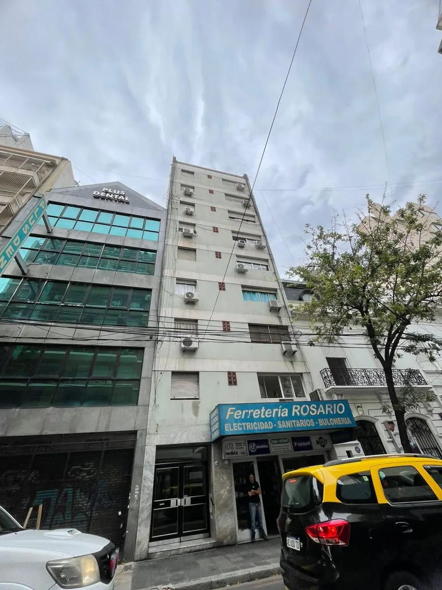Kitnet de 4º andar com varanda em Recoleta
