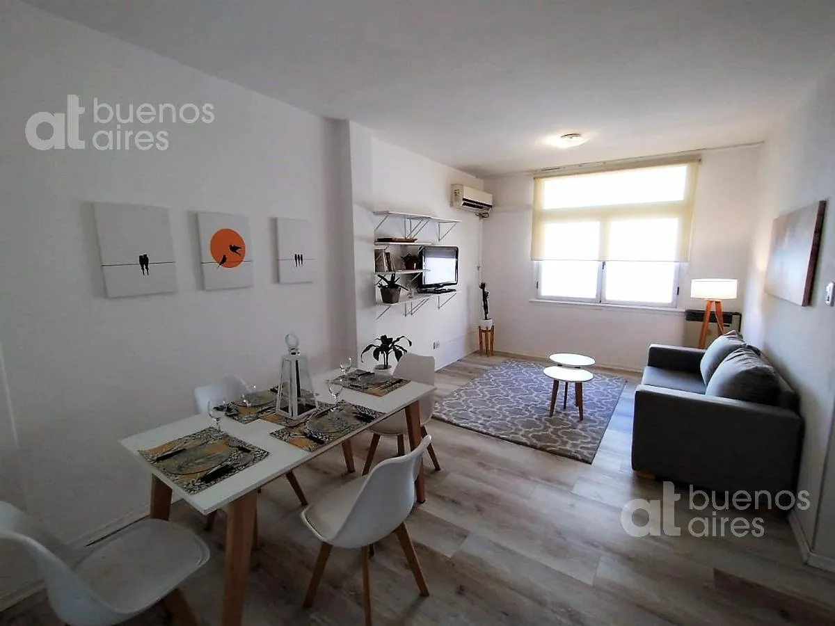 Departamento de 3 ambientes al frente en Monserrat