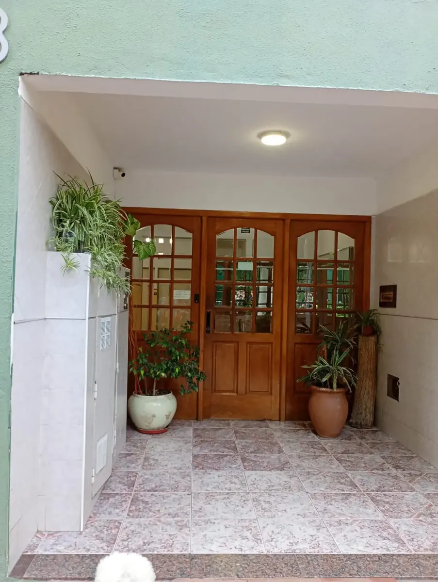 Departamento de 3 ambientes y medio con balcón en Avellaneda